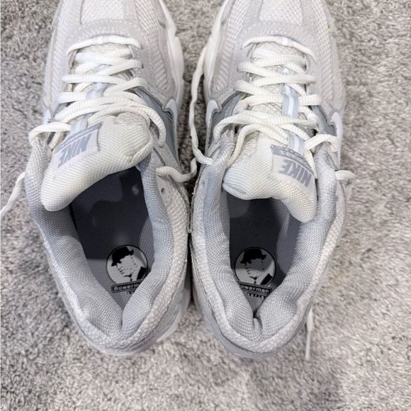Nike Vomero 5